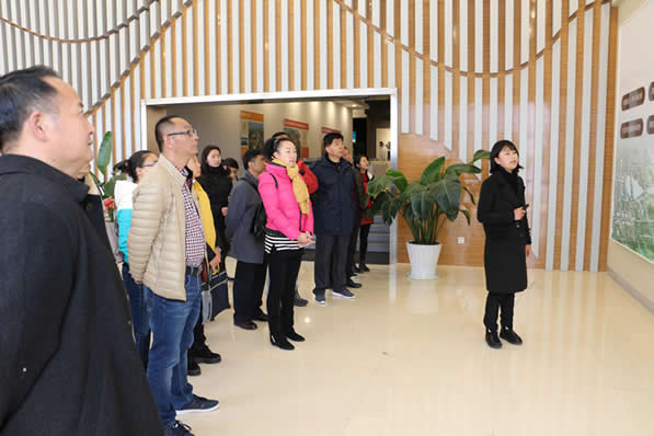 保山市中医医院开展现场体验式党性教育——参观保山城市规划展览馆(图2) 保山市中医医院开展现场体验式党性教育——参观保山城市规划展览馆(图2)