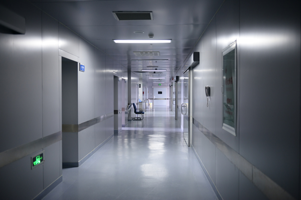 保山市中医医净化层流手术室过道(图1)