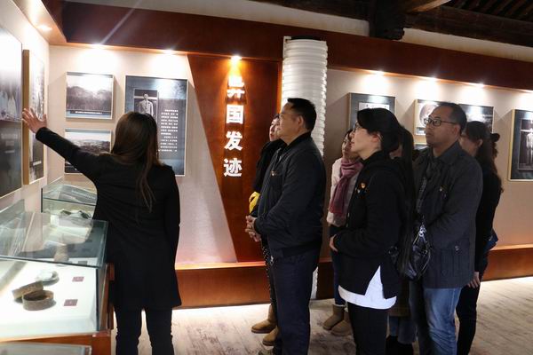 “弘扬爱国主义,争当时代先锋”——保山市中医医院第一党支部组织参观梁金山纪念馆(图4) “弘扬爱国主义,争当时代先锋”——保山市中医医院第一党支部组织参观梁金山纪念馆(图4)