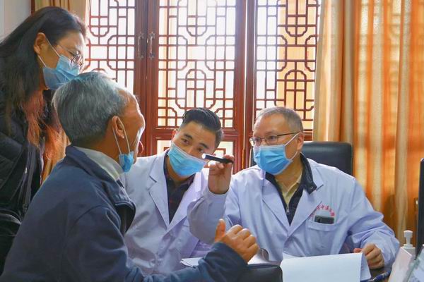 四川省名中医、成都中医药大学-高永翔专家工作站落户保山市中医医院(图7) 四川省名中医、成都中医药大学-高永翔专家工作站落户保山市中医医院(图7)