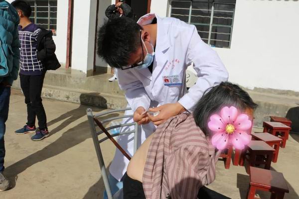 保山市中医医院“我为群众办实事”义诊服务活动第四站走进瓦渡乡垭口村(图7)