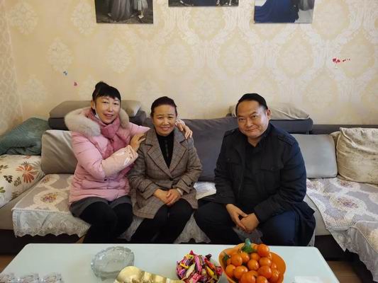 情系退休老同志 春节慰问暖人心(图6) 情系退休老同志 春节慰问暖人心(图6)