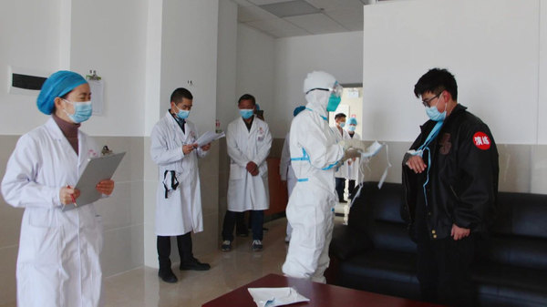 防“疫”于未然——保山市中医医院开展新冠肺炎疫情防控应急演练(图2) 防“疫”于未然——保山市中医医院开展新冠肺炎疫情防控应急演练(图2)