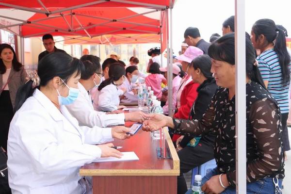 保山市中医医院 | 用医者仁心浇灌民族团结之花(图1) 保山市中医医院 | 用医者仁心浇灌民族团结之花(图1)