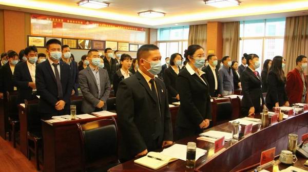 擘画新蓝图,开启新征程║保山市中医医院第五届第二次职工代表大会顺利召开(图2) 擘画新蓝图,开启新征程║保山市中医医院第五届第二次职工代表大会顺利召开(图2)