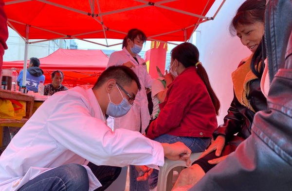 义诊·瓦房乡║用医者仁心浇灌民族团结之花(图6)